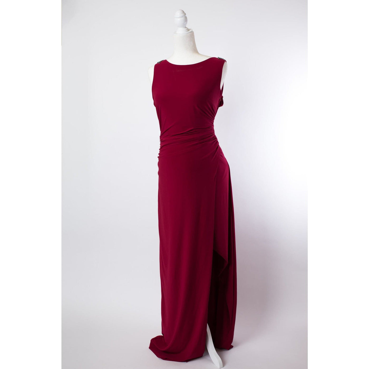 Gorgeous red formal dress - La Belle Bump